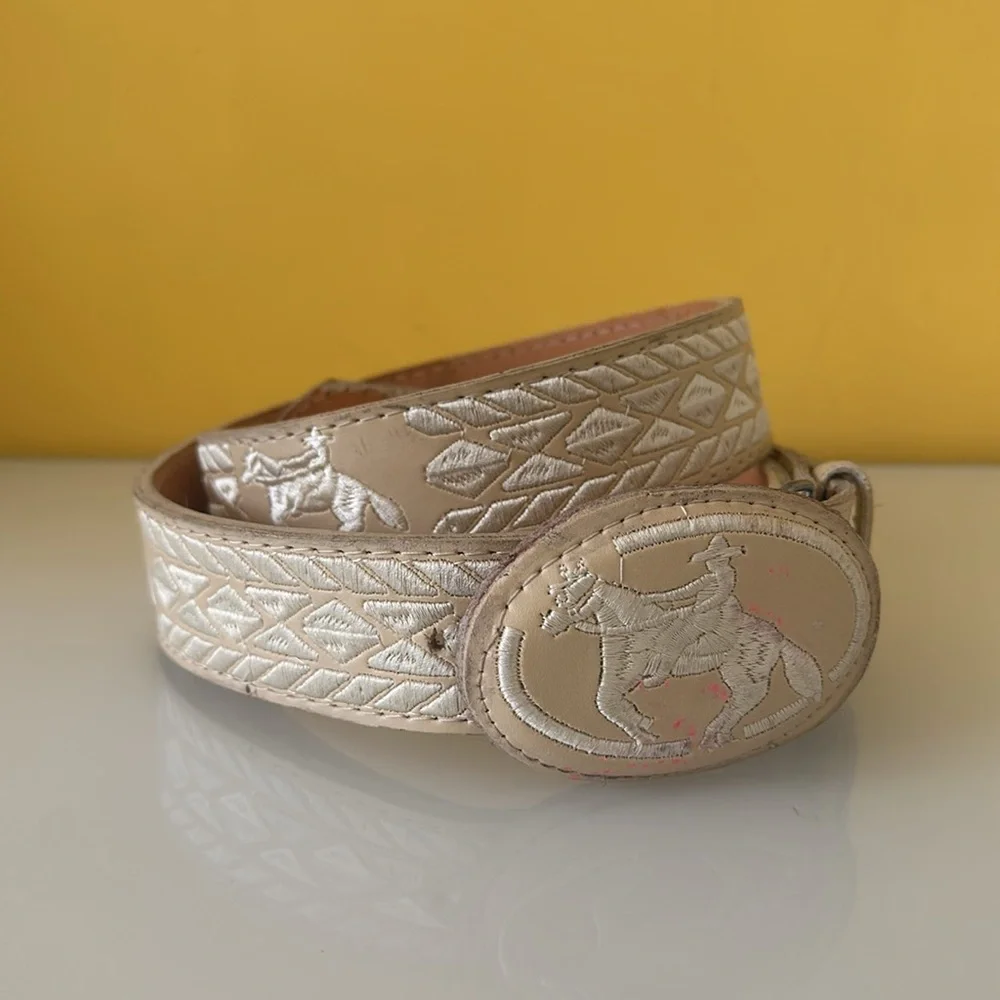 Handmade in Mexico Embroidered Cowboy Leather Western Belt Size 42-44